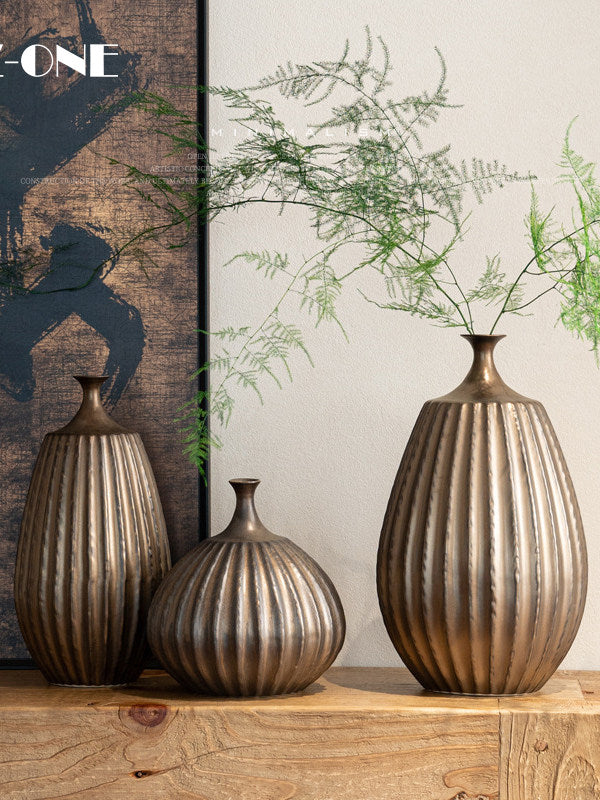 Ogu Vase