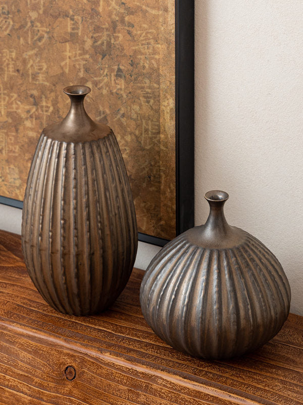 Ogu Vase
